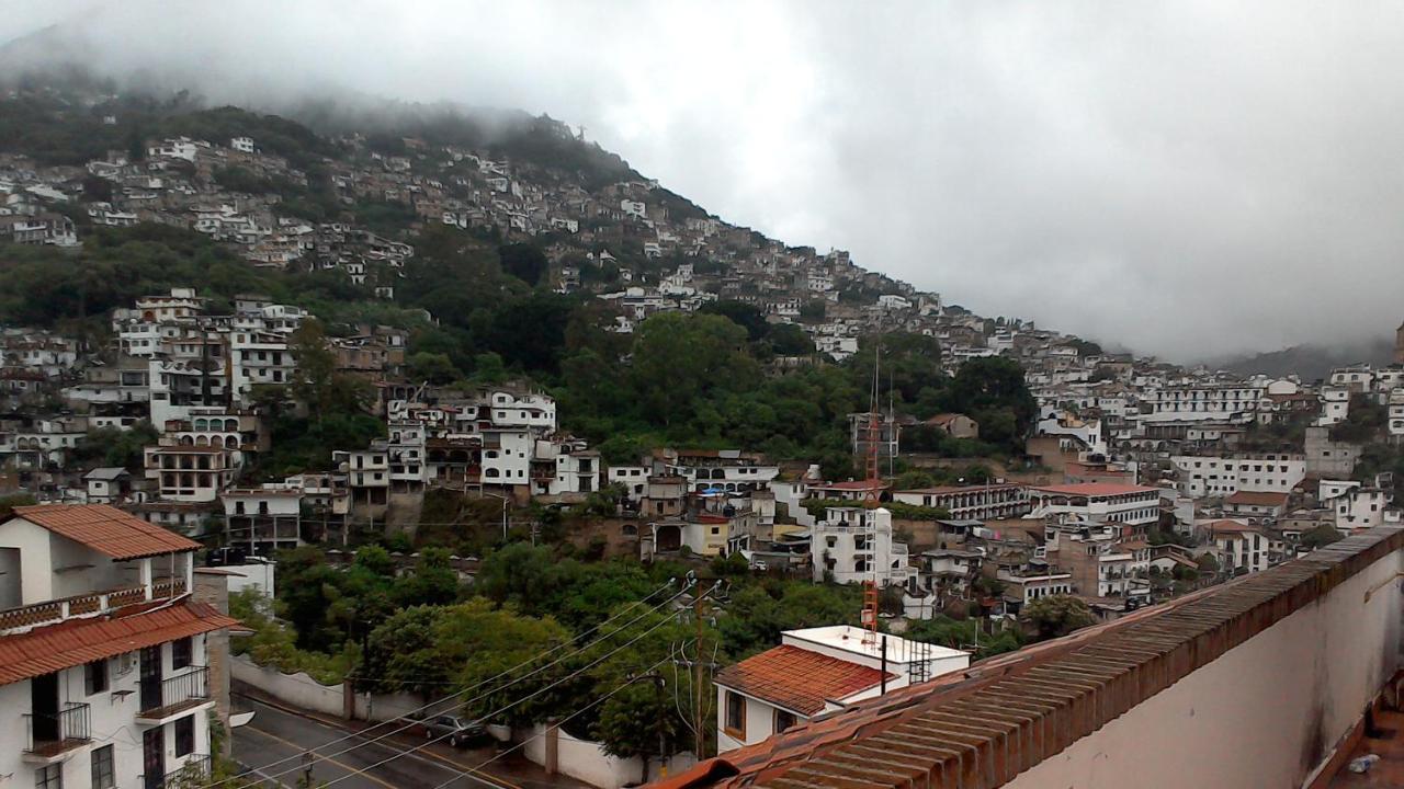 Hotel el Ángel Taxco Esterno foto